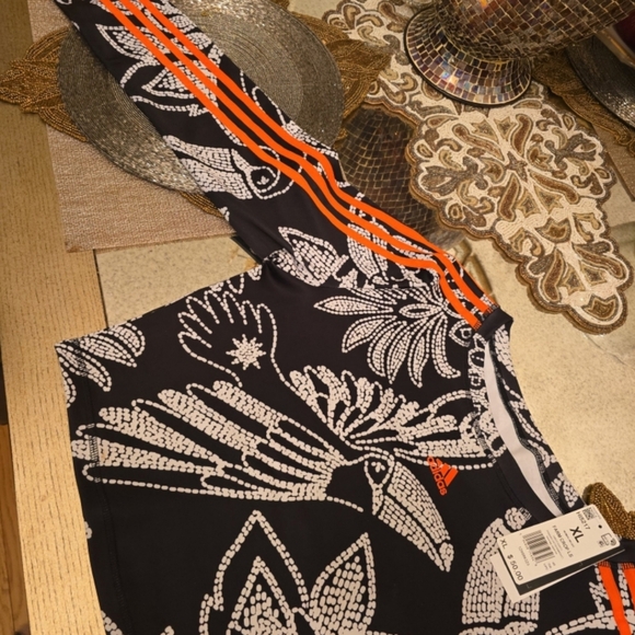 Adidas Farmo top - Picture 2 of 5